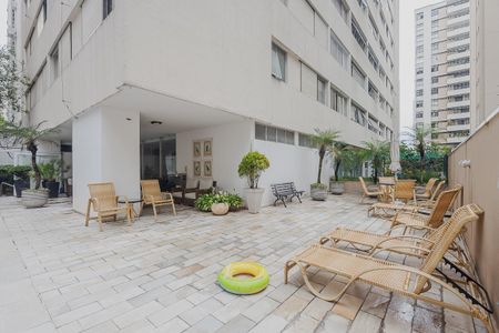 Apartamento à venda com 123m², 3 quartos e 1 vaga Apartamento à venda com 123m², 3 quartos e 1 vagaPiscina