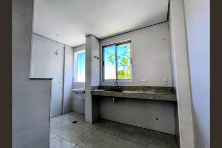 Apartamento à venda com 2 quartos, 45m² em Manacás, Belo Horizonte