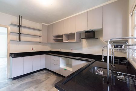 Casa à venda com 150m², 3 quartos e 3 vagas