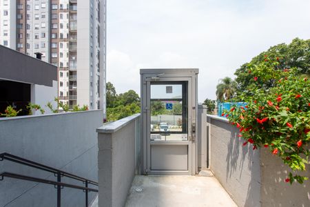 Apartamento à venda com 41m², 2 quartos e sem vagaÁrea comum