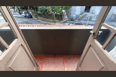 Casa para alugar com 45m², 1 quarto e 1 vaga Casa para alugar com 45m², 1 quarto e 1 vagaVaranda