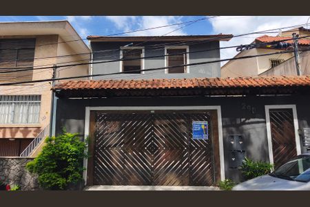 Casa para alugar com 45m², 1 quarto e 1 vaga Casa para alugar com 45m², 1 quarto e 1 vagaFachada + Plaquinha