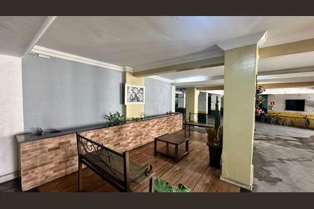 Apartamento à venda com 65m², 3 quartos e 1 vaga Apartamento à venda com 65m², 3 quartos e 1 vagaHall social
