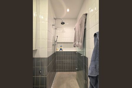 Apartamento para alugar com 111m², 2 quartos e 3 vagasBanheiro da Suíte 1