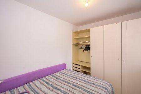 Quarto 1 de apartamento para alugar com 2 quartos, 52m² em Jardim Monte Alegre, Taboão da Serra