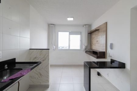 Sala e Cozinha de apartamento para alugar com 2 quartos, 32m² em Fazenda Aricanduva, São Paulo