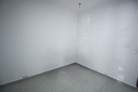 Sala 1 de casa para alugar com 2 quartos, 130m² em Parque Pinheiros, Taboão da Serra