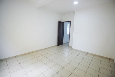 Casa para alugar com 130m², 2 quartos e 1 vagaQuarto 1