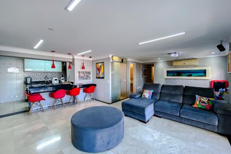 Apartamento à venda com 127m², 4 quartos e 2 vagasSala