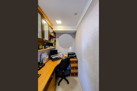 Apartamento à venda com 127m², 4 quartos e 2 vagasEscritório