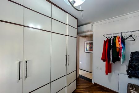 Apartamento à venda com 127m², 4 quartos e 2 vagasQuarto 1