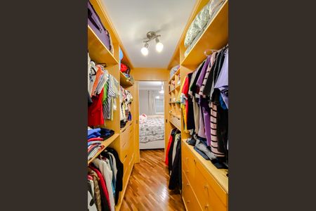 Apartamento à venda com 127m², 4 quartos e 2 vagasQuarto 2 - Suíte