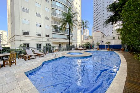 Apartamento à venda com 127m², 4 quartos e 2 vagasÁrea comum - Piscina