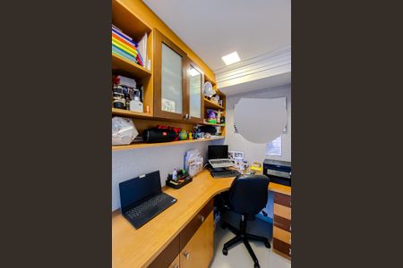 Apartamento à venda com 127m², 4 quartos e 2 vagasEscritório