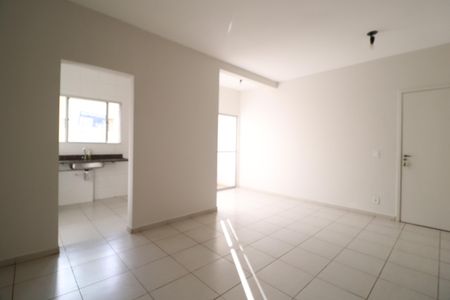 Sala de apartamento para alugar com 3 quartos, 78m² em Santa Luzia, Uberlândia