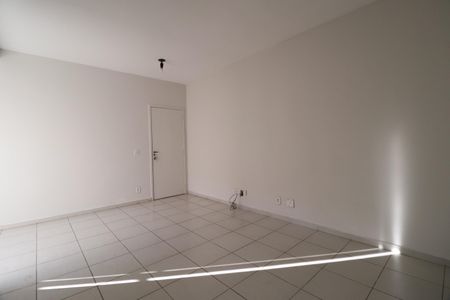 Sala de apartamento para alugar com 3 quartos, 78m² em Santa Luzia, Uberlândia