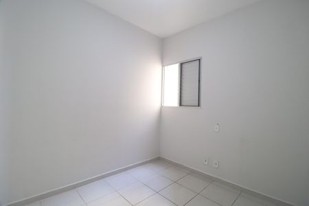 Quarto 1 de apartamento para alugar com 3 quartos, 78m² em Santa Luzia, Uberlândia