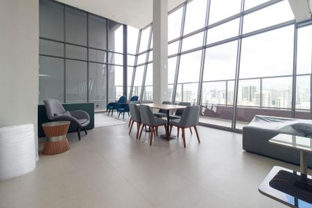 Studio para alugar com 25m², 0 quarto e sem vaga Studio para alugar com 25m², 0 quarto e sem vagaEspaço de Jogos
