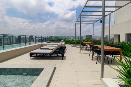 Studio para alugar com 25m², 0 quarto e sem vaga Studio para alugar com 25m², 0 quarto e sem vagaPiscina