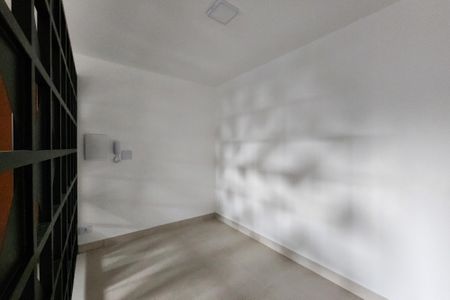 Quarto de kitnet/studio para alugar com 1 quarto, 21m² em Vila Alvinopolis, São Bernardo do Campo