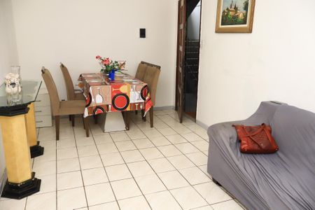 Apartamento para alugar com 68m², 2 quartos e 1 vaga Apartamento para alugar com 68m², 2 quartos e 1 vagaSala