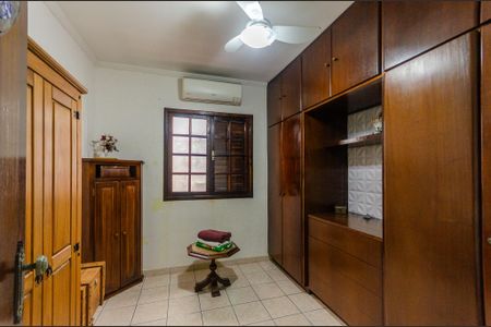 Casa para alugar com 186m², 3 quartos e 4 vagasQuarto 1