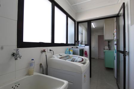 Apartamento para alugar com 78m², 3 quartos e 1 vagaÁrea de Serviço