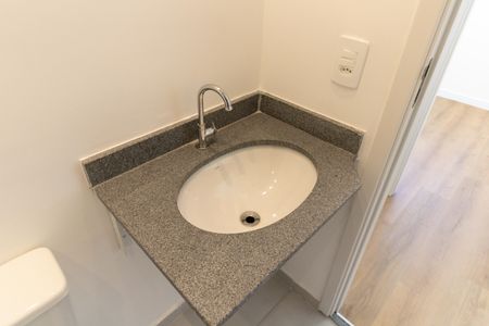 Apartamento para alugar com 38m², 2 quartos e sem vagaBanheiro 
