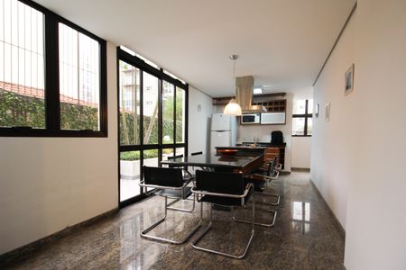 Apartamento à venda com 142m², 1 quarto e 4 vagasÁrea comum - Salão de festas