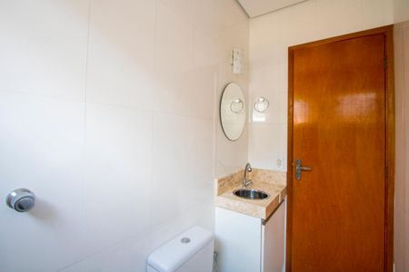 Apartamento à venda com 63m², 2 quartos e 2 vagasBanheiro social