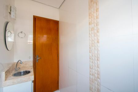 Apartamento à venda com 63m², 2 quartos e 2 vagasBanheiro social