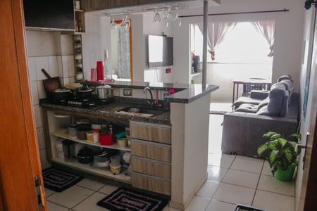 Sala/Cozinha de casa para alugar com 2 quartos, 56m² em Jardim Nova Era, Aparecida de Goiânia