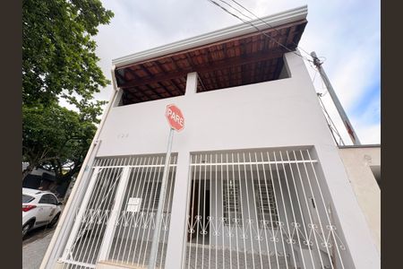 Casa à venda com 120m², 2 quartos e 1 vagaFachada