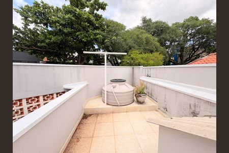 Casa à venda com 120m², 2 quartos e 1 vagaQuintal superior