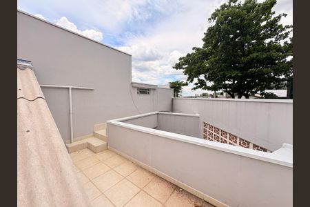 Casa à venda com 120m², 2 quartos e 1 vagaQuintal superior