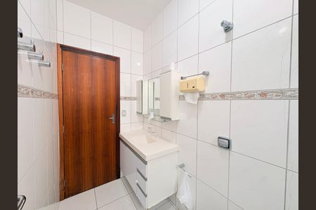 Casa à venda com 120m², 2 quartos e 1 vagaBanheiro Social