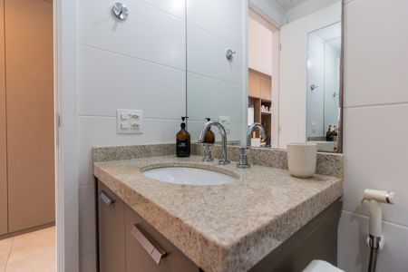 Banheiro de kitnet/studio à venda com 1 quarto, 31m² em Sumarezinho, São Paulo