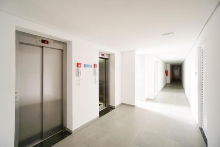 Apartamento à venda com 30m², 1 quarto e sem vagaHall dos elevadores
