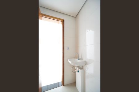 Banheiro  de apartamento à venda com 1 quarto, 30m² em Vila Carrão, São Paulo