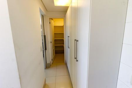 Apartamento à venda com 141m², 3 quartos e 2 vagas Apartamento à venda com 141m², 3 quartos e 2 vagasÁrea de Serviço