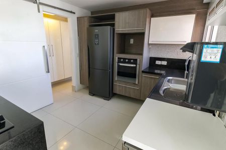 Apartamento à venda com 141m², 3 quartos e 2 vagas Apartamento à venda com 141m², 3 quartos e 2 vagasCozinha - Armários