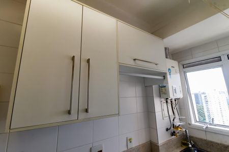 Apartamento à venda com 141m², 3 quartos e 2 vagas Apartamento à venda com 141m², 3 quartos e 2 vagasDetalhe da area de serviço