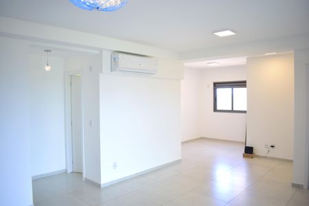 Apartamento para alugar com 110m², 2 quartos e 2 vagasSala