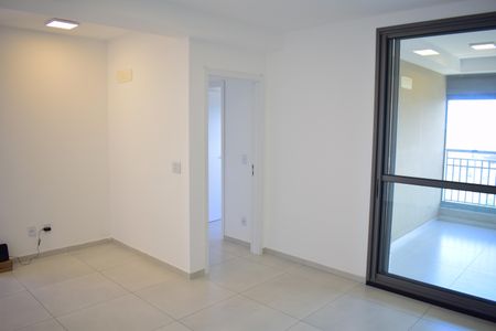 Apartamento para alugar com 110m², 2 quartos e 2 vagasSala