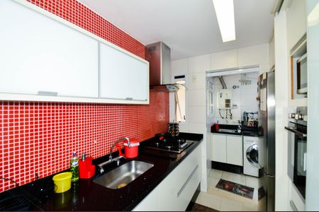 Apartamento para alugar com 92m², 2 quartos e 2 vagasCozinha