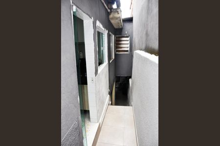 Casa à venda com 120m², 2 quartos e 1 vagaCorredor Externo