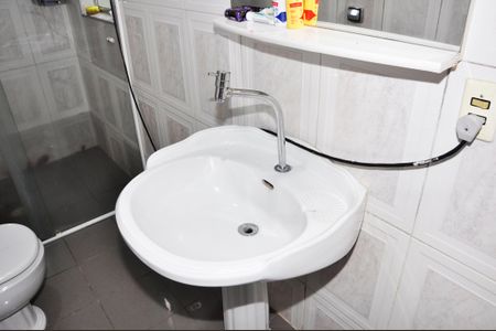 Casa à venda com 120m², 2 quartos e 1 vagaDetalhe - Banheiro Social