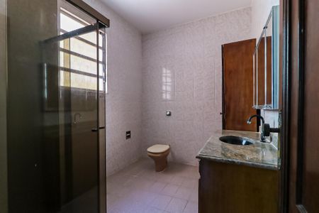 Casa à venda com 146m², 4 quartos e 1 vagaBanheiro