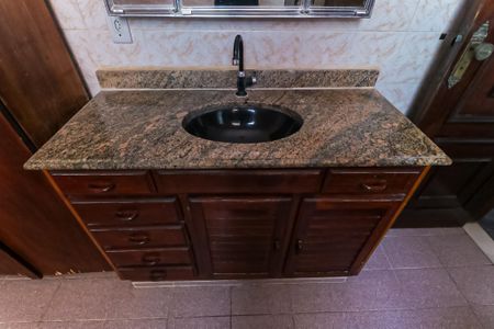 Casa à venda com 146m², 4 quartos e 1 vagaBanheiro