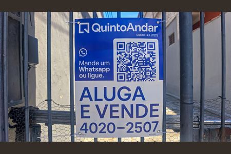 Casa à venda com 146m², 4 quartos e 1 vagaFachada com placa